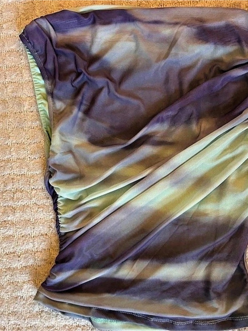 Princess Polly Abstract top in Purple & Green Size 6 Like New